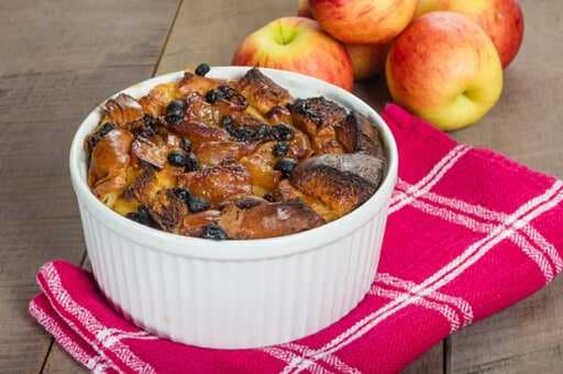 Make Easy Apple Bread Pudding At Home, Recipe Inside