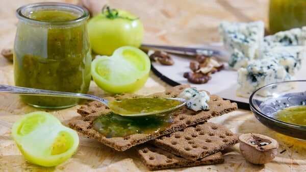 Ever Tried Green Tomato And Walnut Chutney? Here’s A Recipe 
