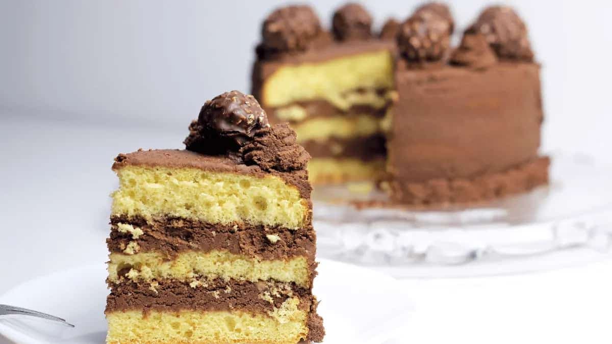 Got Leftover Cake? Make These 7 Delightful Desserts With It