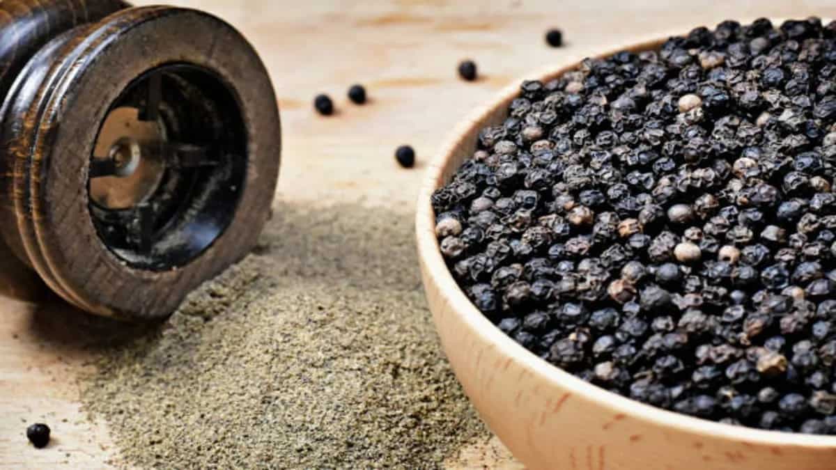 Digestion To Immunity: 6 Reasons To Have Black Pepper