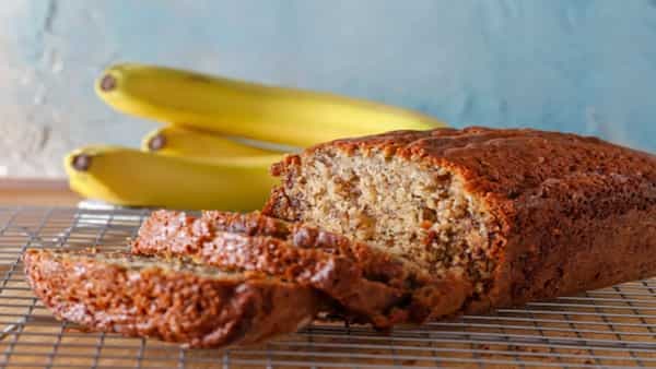 Get Christmas Ready By This No-Egg Oven Banana Bread 