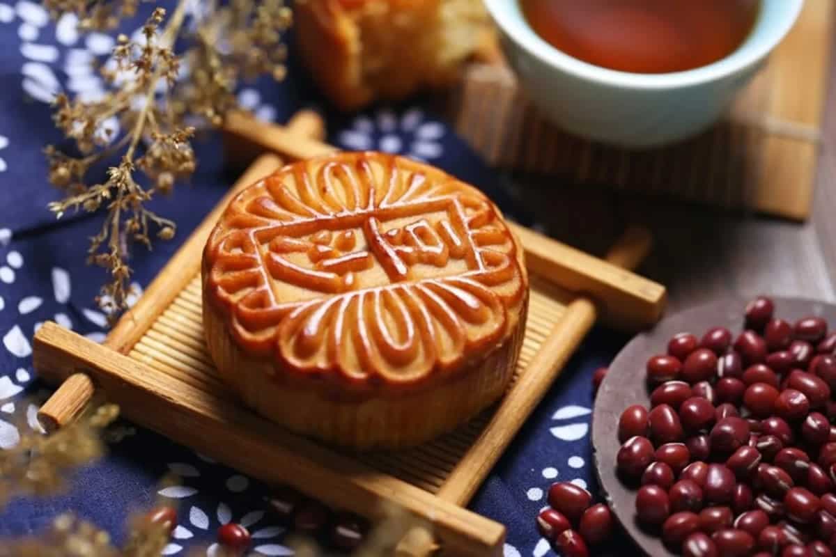 Chinese Mooncakes: A Journey Through China's Rich History
