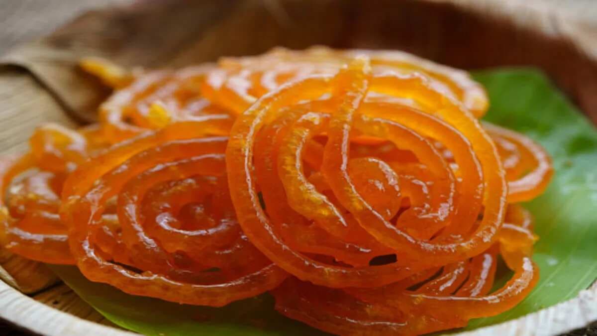 Jalebi: All About Its Sugar Dipped History