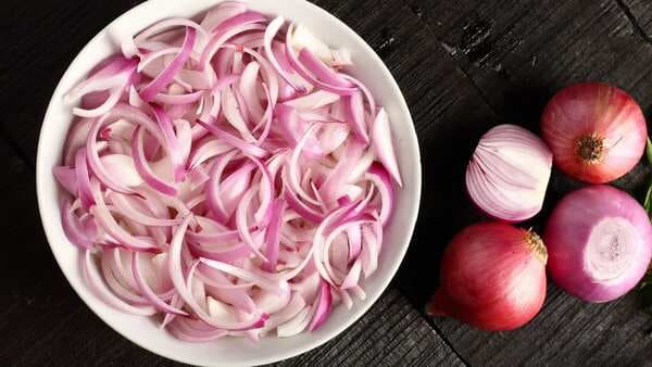 Masala Onion Salad: A Delicious Addition To your Meals