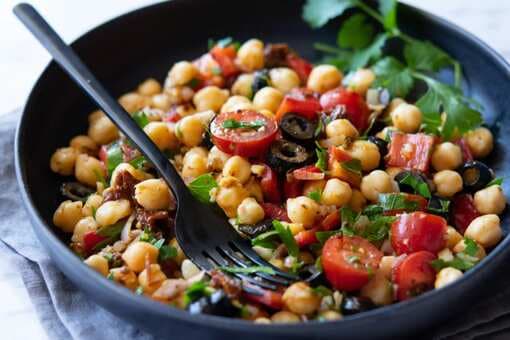 Weight Loss: Add This Wholesome Chickpea Salad To Your Diet