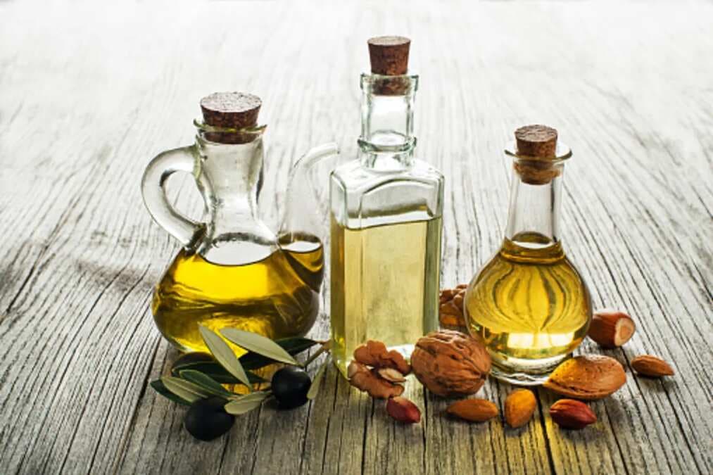5 Cold Pressed Oils That Are Great For Daily Cooking