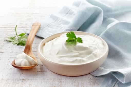 5 Best Sour Cream Substitutes You Can Add To Your Pantry
