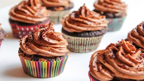 Chocolate And Vanilla Cupcakes: An Array Of Delightful Treats