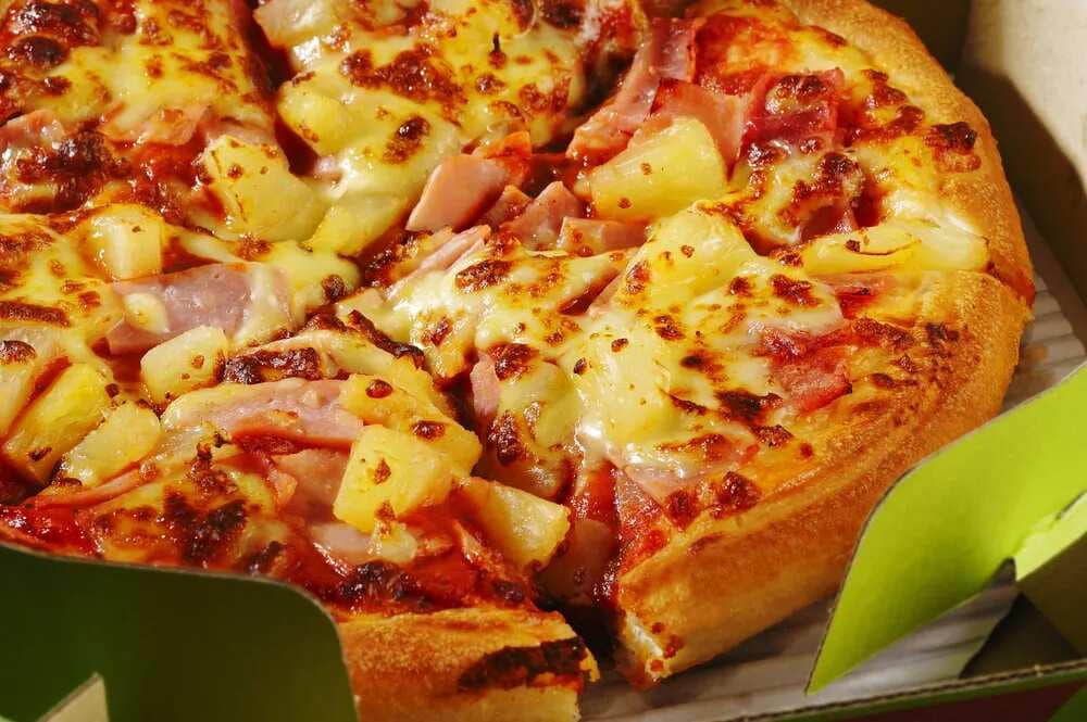 Hawaiian Pizza: Story Of The Controversial ‘Pineapple Pizza’