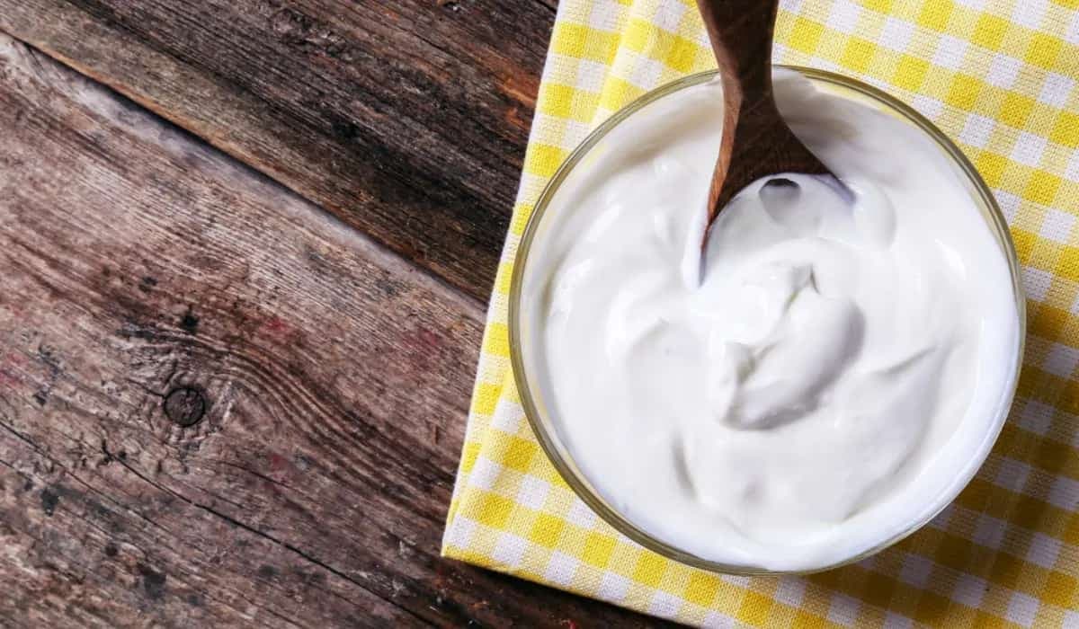 Explained: 7 Ways Greek Yoghurt Differs From Regular Yoghurt