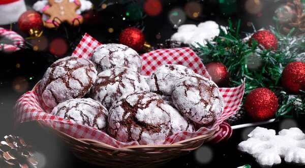 Nom Nom: Indulge In The Christmas Special Cookies