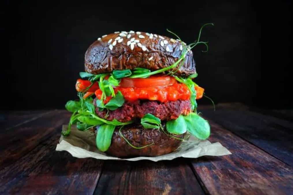 Craving Burgers While Eating Healthy? Try These 7 Bun 