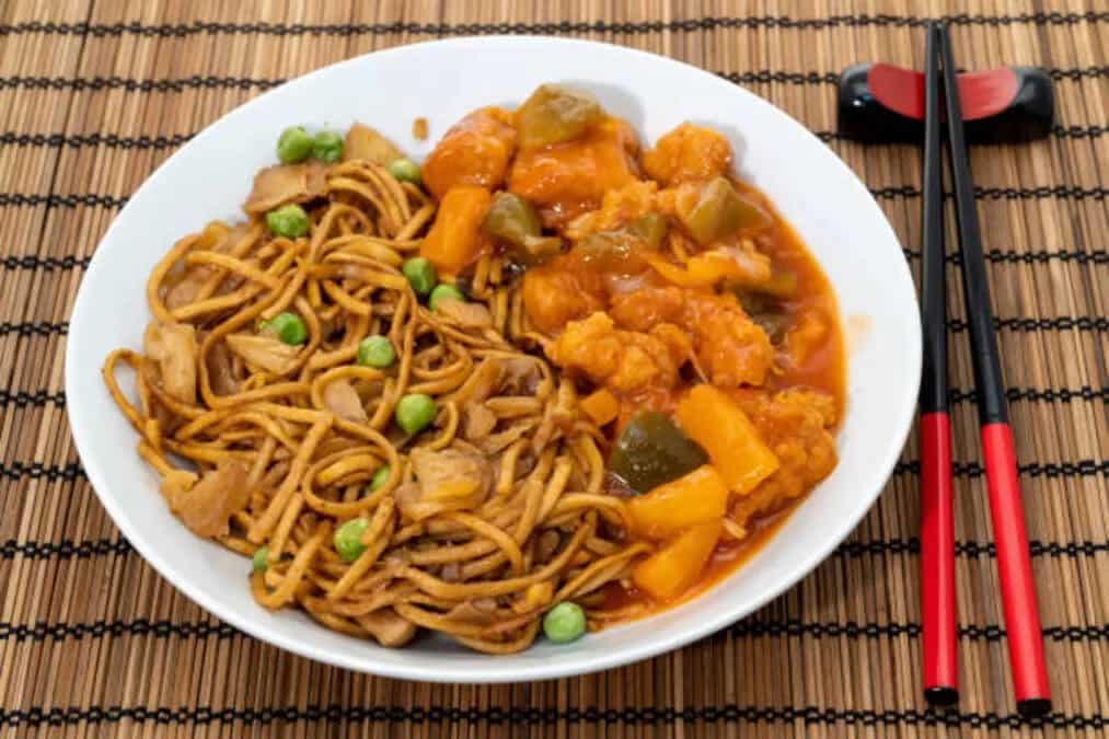 Love Chow Mein ? These 7 Dishes On The Side Must Be There Too