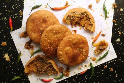Exploring the Delicious Delights of Jaipur's Street Food Scene