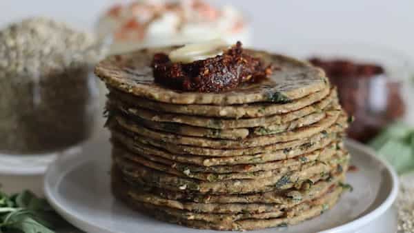 Bajra Roti And Lehsun Chutney For Breakfast: Give It A Shot