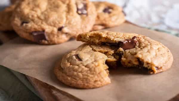 Here’s How You Can Make Vegan Chocolate Chip Cookies At Home