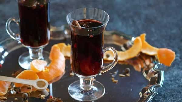 How To Make Perfect Mulled Wine For The Holiday Season