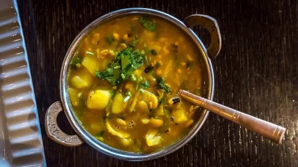 Alu Bodi Tama: A Comforting Nepali Bean & Potato Stew