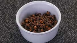 8 Advantages Of Consuming Cloves Daily