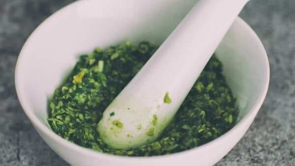 Make Budget Pesto With Cashews Instead Of Pricey Pine Nuts