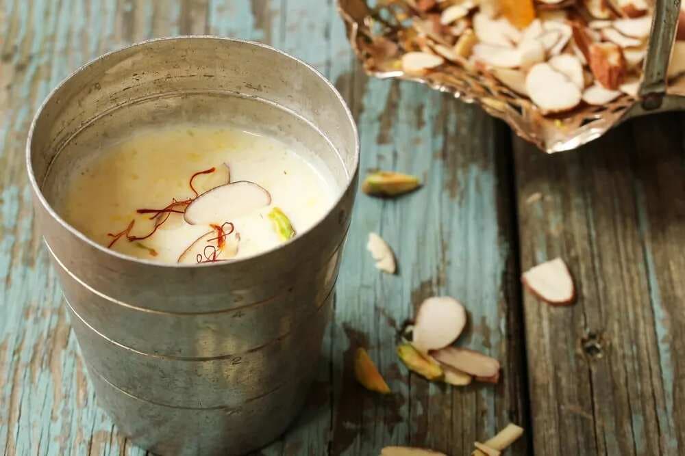 Bored Of Plain Milk? Try These Winter Milk Recipes