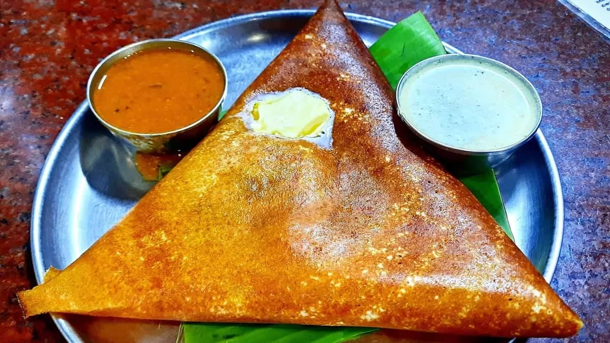 What Does India Eat For Breakfast?  Famous Breakfasts Of India 