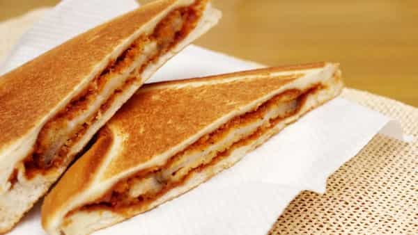 Breakfast Sandwich: Try The Indian Railway-Style Cutlet Sandwich