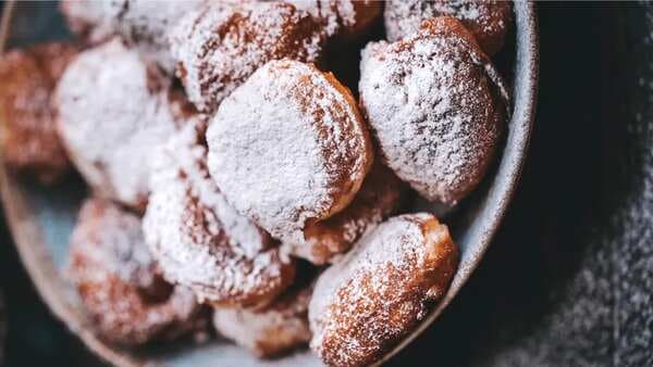 Deep-Fried Yoghurt Sweet Fritters To Eat With Coffee